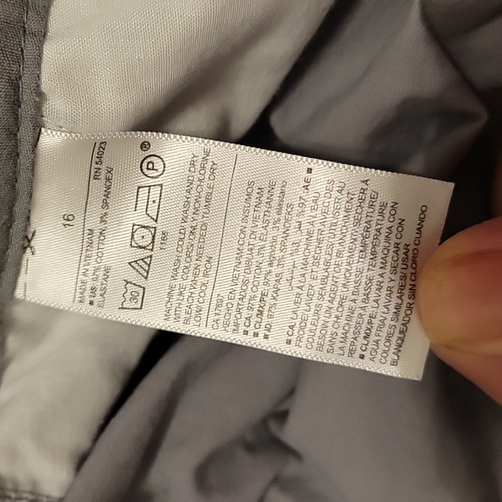 Grey 5 in Old Navy Shorts 16 - Picture 4 of 4